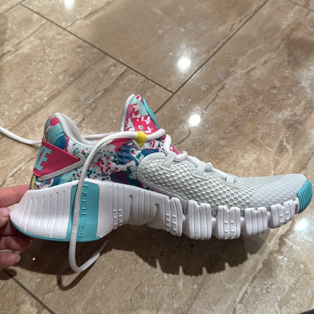 Nike free metcon 4, women size 8. New in box with tag, never worn
